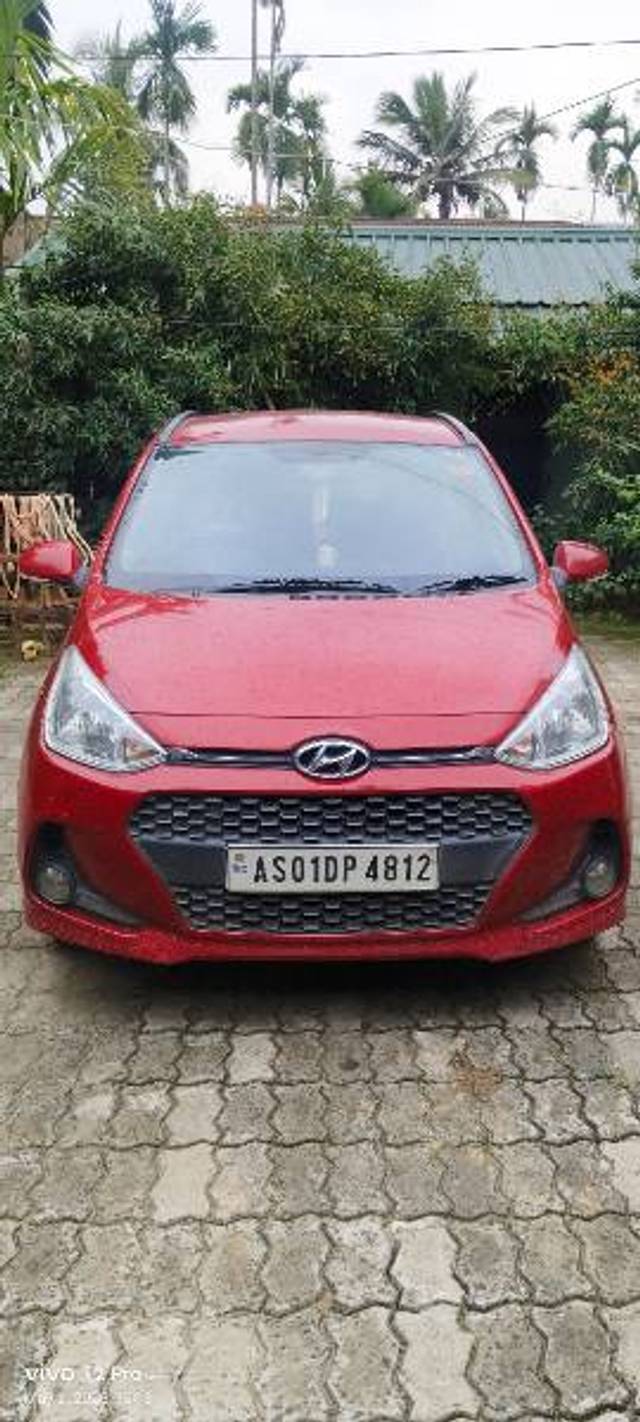 https://images10.gaadi.com/usedgaadi-sellcar/UsedCar/e566bfa2a/7b080287-1b04-40d5-a48e-300db3d1fd0e.jpg?imwidth=6400