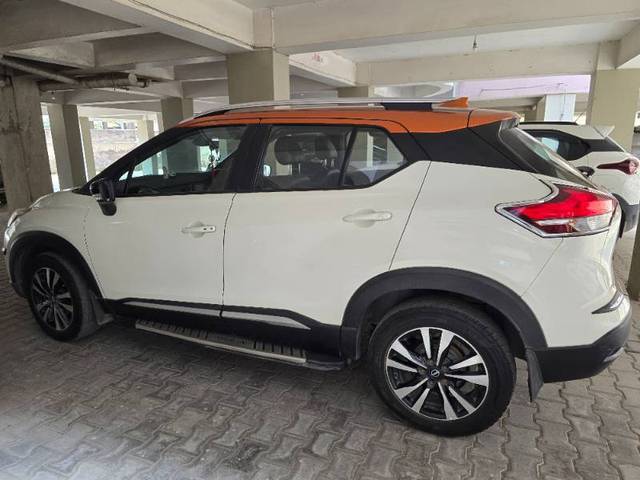 https://images10.gaadi.com/usedgaadi-sellcar/UsedCar/e566c437a/1f1591fc-32a0-4ff5-b4c6-fc98a1da11e4.jpg?imwidth=6402