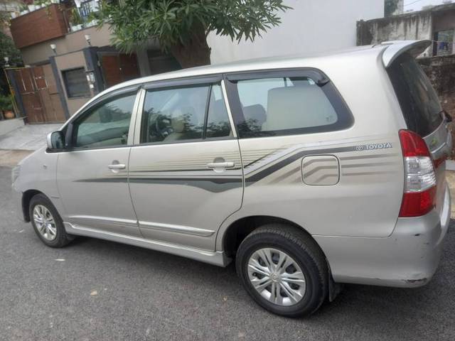 https://images10.gaadi.com/usedgaadi-sellcar/UsedCar/e5673bd8a/1b7e19dd-51b8-43ee-9d3c-bcb5b8ab68ff.jpeg?imwidth=6401