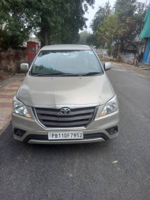 https://images10.gaadi.com/usedgaadi-sellcar/UsedCar/e5673bd8a/5a9996cb-048a-4878-b700-a3033246cd21.jpeg?imwidth=6400