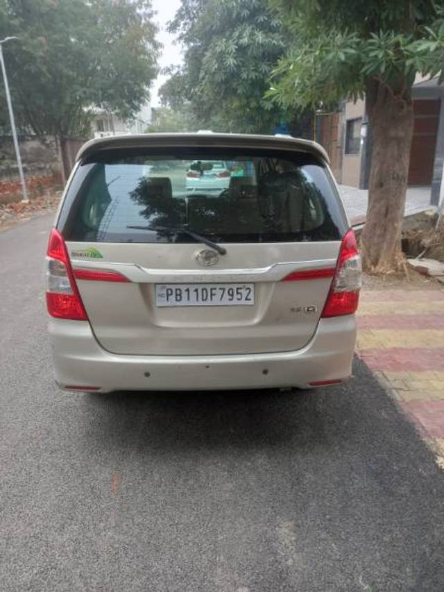 https://images10.gaadi.com/usedgaadi-sellcar/UsedCar/e5673bd8a/c34a9e85-0b56-40c0-832d-225541c0adac.jpeg?imwidth=6402
