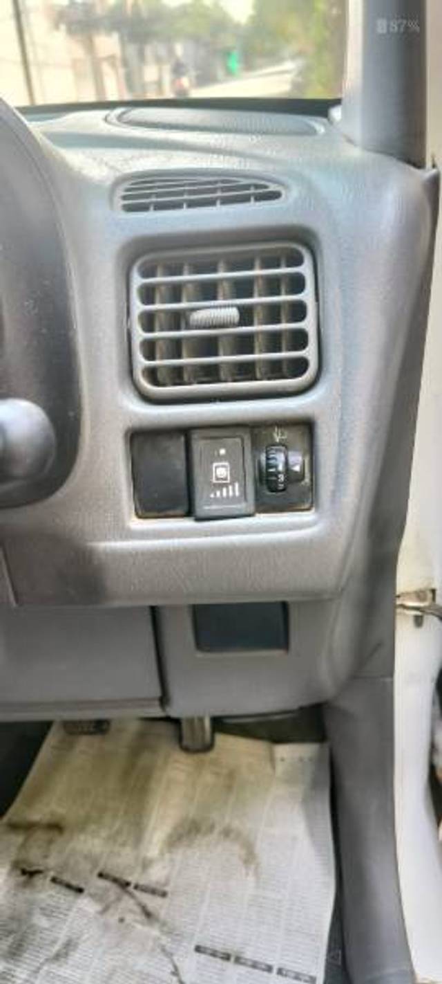 https://images10.gaadi.com/usedgaadi-sellcar/UsedCar/e567ab4fa/5654b746-6f76-4170-b275-0700dcc1ff8d.jpg?imwidth=6401