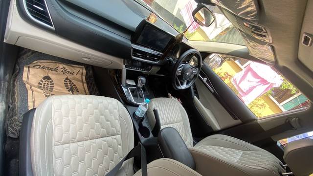 https://images10.gaadi.com/usedgaadi-sellcar/UsedCar/e567d962a/c6d968e1-d8bf-46f9-9259-95b2b5c14df7.jpeg?imwidth=6402