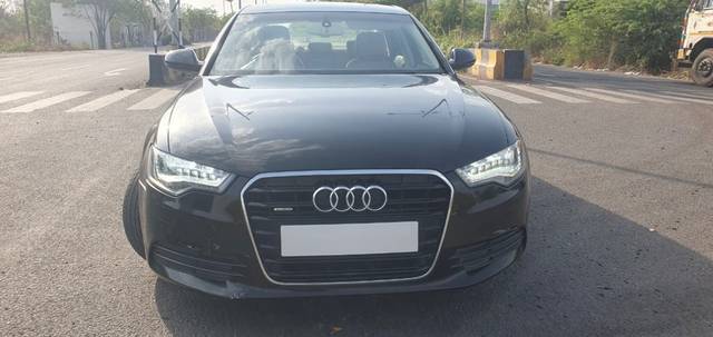 https://images10.gaadi.com/usedgaadi-sellcar/UsedCar/e568271aa/ca2f21bc-4c24-40fb-9858-4414beb05c71.jpeg?imwidth=6400