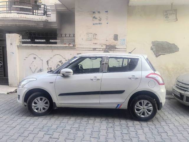 https://images10.gaadi.com/usedgaadi-sellcar/UsedCar/e5684389a/ee4cfd8f-f900-4e64-8a5a-33f65a19047d.jpg?imwidth=6400