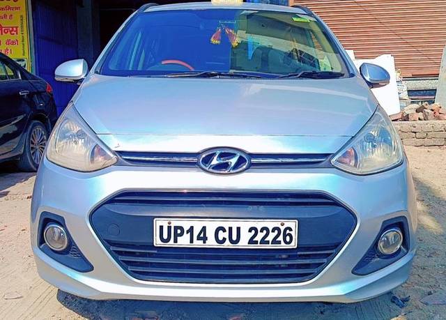 https://images10.gaadi.com/usedgaadi-sellcar/UsedCar/e56861ffa/6657bf00-f48b-40aa-a5d5-8de67b77e50b.jpg?imwidth=6400