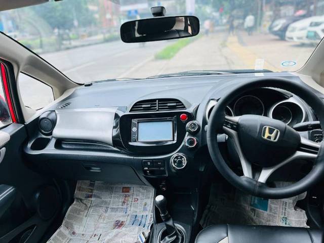 https://images10.gaadi.com/usedgaadi-sellcar/UsedCar/e5686e13a/d67058da-7968-4885-815b-0163557a85e5.jpg?imwidth=6402