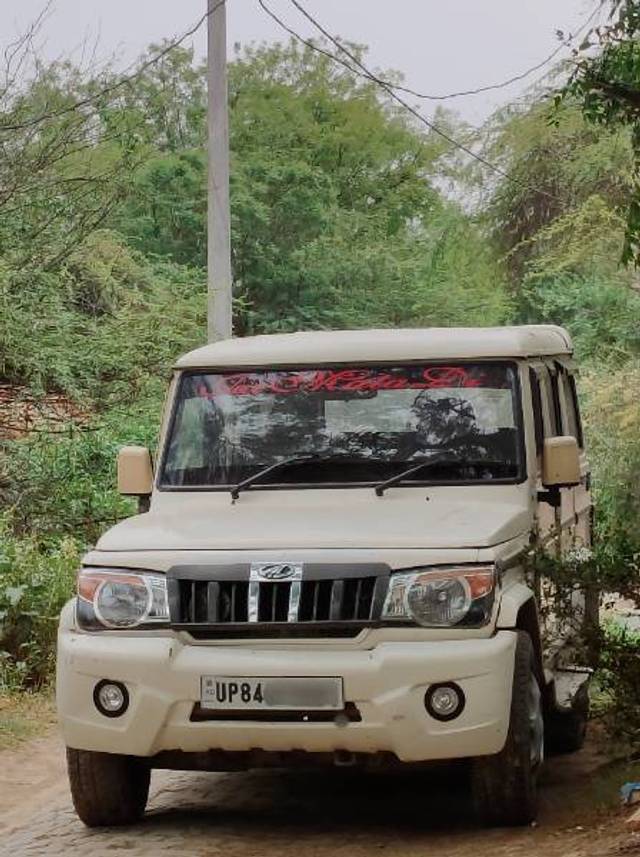 https://images10.gaadi.com/usedgaadi-sellcar/UsedCar/e5688943a/a8dbddae-be66-4caf-8dda-2f48b7b3b1c2.jpg?imwidth=6400