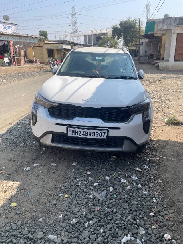https://images10.gaadi.com/usedgaadi-sellcar/UsedCar/e568c32da/5e9a62b0-0fc4-4e91-9c02-e1f611b53677.jpeg?imwidth=6400