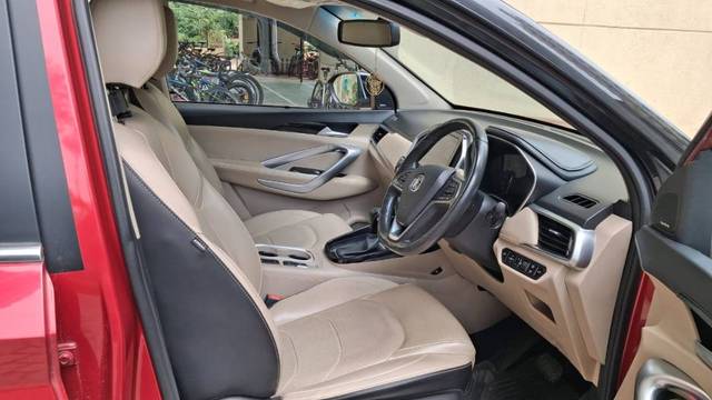 https://images10.gaadi.com/usedgaadi-sellcar/UsedCar/e568d1b2a/c1ab47fd-738c-46b6-8089-c0d9ca20f5f2.jpg?imwidth=6401