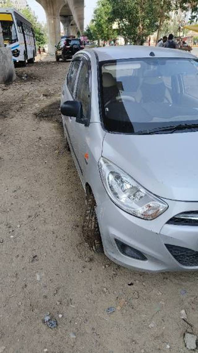 https://images10.gaadi.com/usedgaadi-sellcar/UsedCar/e5691051a/c1a79172-3792-4731-b960-438a3359f138.jpg?imwidth=6400