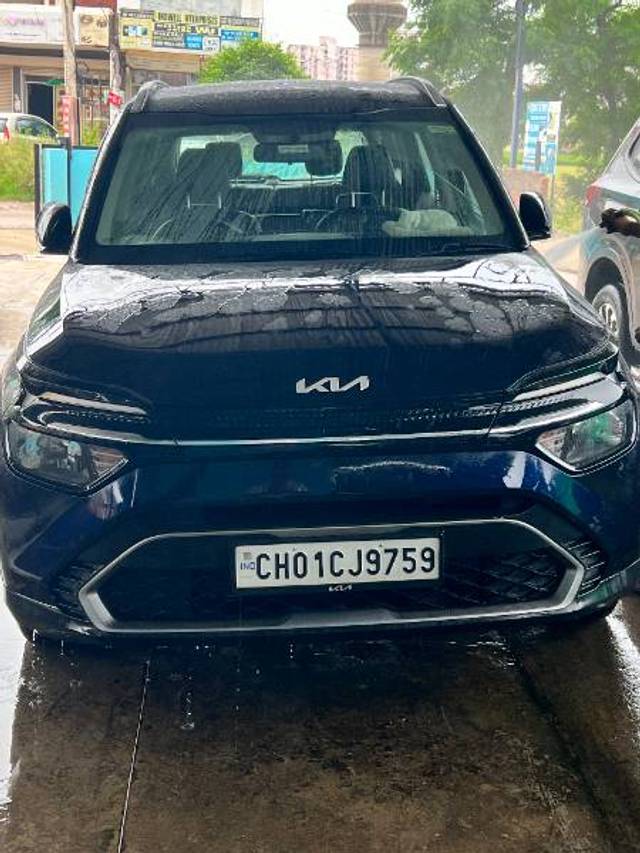 https://images10.gaadi.com/usedgaadi-sellcar/UsedCar/e5691477a/0dfa0f75-2a49-4df7-81c5-f074a59974b3.jpeg?imwidth=6400