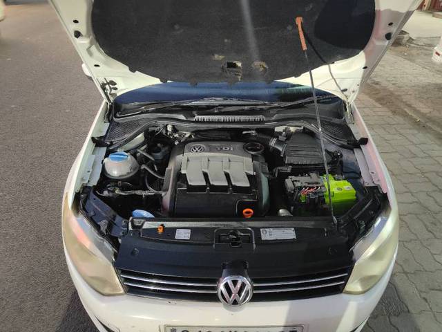 https://images10.gaadi.com/usedgaadi-sellcar/UsedCar/e56922c5a/c406cab5-0939-4c7a-97a8-87f72abf2a89.jpg?imwidth=6402