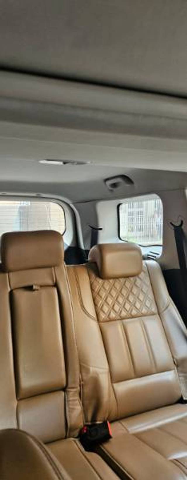 https://images10.gaadi.com/usedgaadi-sellcar/UsedCar/e5693e7da/5c2265a1-bc4e-46d1-bf7b-8afd607b9356.jpeg?imwidth=6402