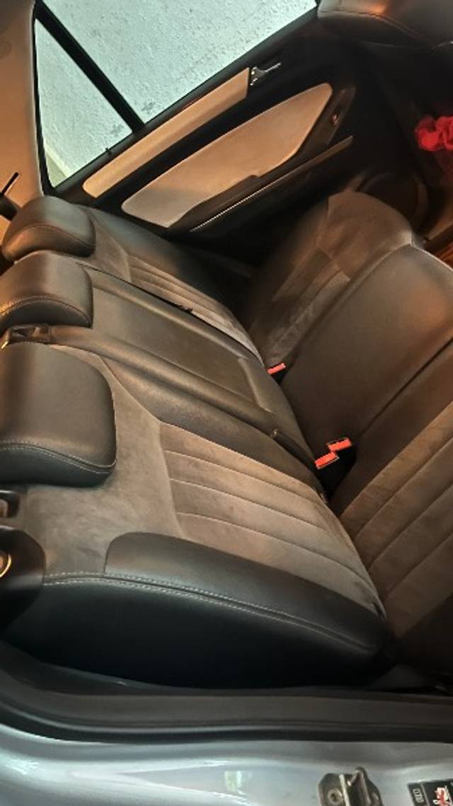 https://images10.gaadi.com/usedgaadi-sellcar/UsedCar/e569be94a/360f7991-c14d-4753-b26d-16dd5f700cd0.jpeg?imwidth=6401