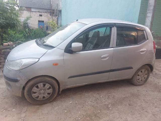 https://images10.gaadi.com/usedgaadi-sellcar/UsedCar/e56a104ba/33969d35-caaa-4286-83a5-531b5e9a066a.jpg?imwidth=6402