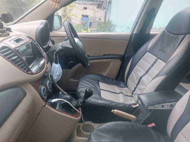 https://images10.gaadi.com/usedgaadi-sellcar/UsedCar/e56a104ba/b16e8a5b-36a2-4eb5-b56a-f77ad3414f47.jpg?imwidth=6401