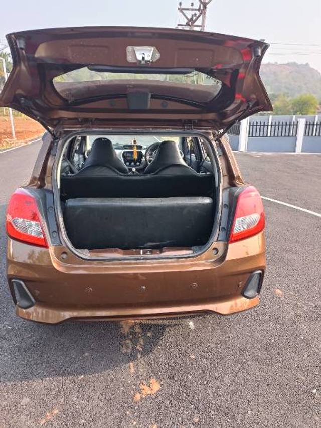 https://images10.gaadi.com/usedgaadi-sellcar/UsedCar/e56aa736a/d71fb782-8d61-46a5-bfdb-9052ec3066e0.jpg?imwidth=6401