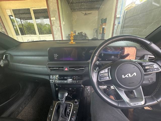 https://images10.gaadi.com/usedgaadi-sellcar/UsedCar/e56b4ecfa/31bc1675-62f1-4edf-a697-c94e9b0feec1.jpg?imwidth=6401
