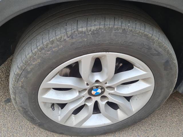 https://images10.gaadi.com/usedgaadi-sellcar/UsedCar/e56b73fea/fe90a2fe-db57-4e3e-81b6-35198c2398e6.jpeg?imwidth=6402