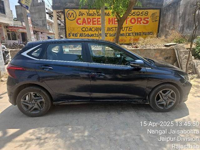https://images10.gaadi.com/usedgaadi-sellcar/UsedCar/e56c91c0a/743aa88a-d0b1-460a-9368-836629eb516f.jpg?imwidth=6402