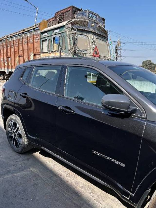https://images10.gaadi.com/usedgaadi-sellcar/UsedCar/e56cc9afa/f25b5289-b4cf-42b9-bf01-3fcc47e73195.jpg?imwidth=6401