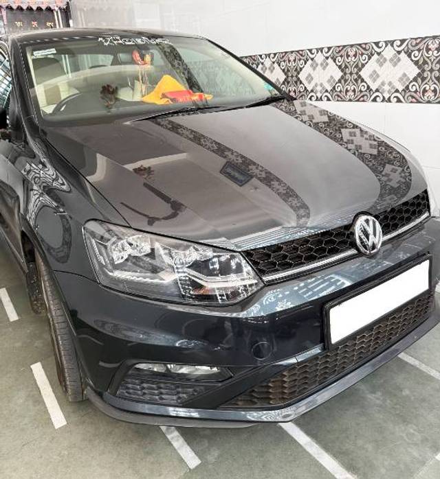 https://images10.gaadi.com/usedgaadi-sellcar/UsedCar/e56d40d4a/d9133fd5-6d20-4fd7-bc9c-36529225de1a.jpg?imwidth=6400