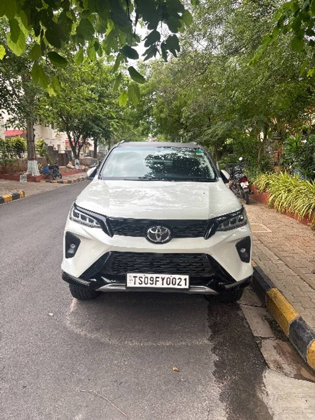 https://images10.gaadi.com/usedgaadi-sellcar/UsedCar/e56db769a/322c2092-54eb-4a85-af52-6988f0c91722.jpg?imwidth=6400