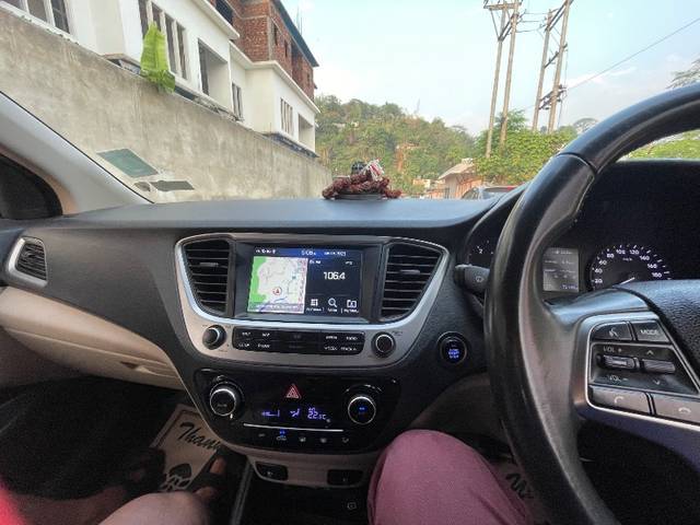 https://images10.gaadi.com/usedgaadi-sellcar/UsedCar/e56dca0ea/47d9591c-1874-468e-b386-a15d2a4774ea.jpeg?imwidth=6402