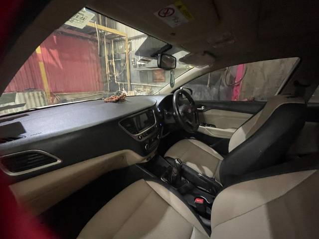 https://images10.gaadi.com/usedgaadi-sellcar/UsedCar/e56dca0ea/8f2fb00b-a8c7-4f43-9f07-277cfbf730ce.jpeg?imwidth=6401