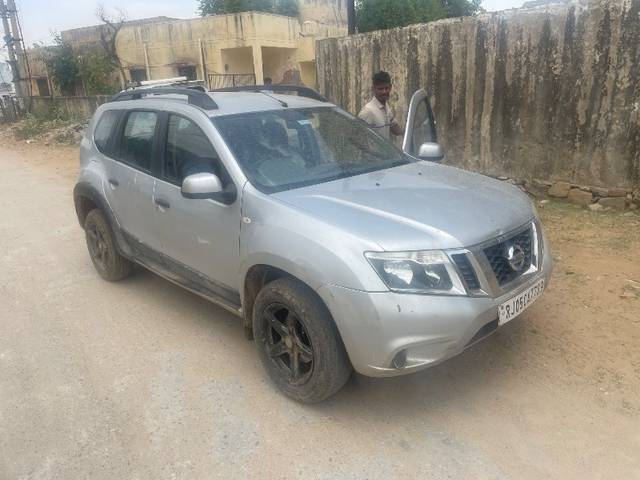 https://images10.gaadi.com/usedgaadi-sellcar/UsedCar/e56dd34da/c98ca59f-a42a-49b4-be46-1b26be8c7f78.jpeg?imwidth=6400