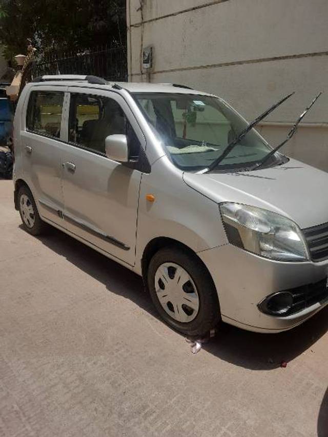 https://images10.gaadi.com/usedgaadi-sellcar/UsedCar/e56e07f6a/52af3ecf-e19f-4089-bc29-5d29c4ca9ab1.jpg?imwidth=6400