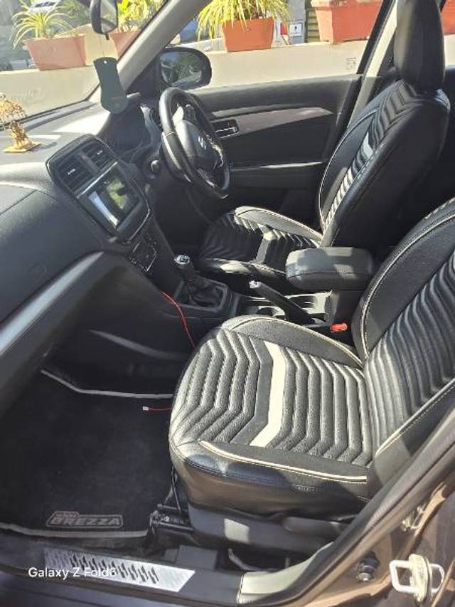 https://images10.gaadi.com/usedgaadi-sellcar/UsedCar/e56e2b6aa/4905c725-9611-47c9-a661-4952f0a37d07.jpg?imwidth=6402