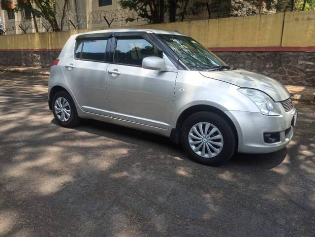 https://images10.gaadi.com/usedgaadi-sellcar/UsedCar/e56e5dfda/f3a41419-045e-44aa-aeb4-84352f428662.jpg?imwidth=6400