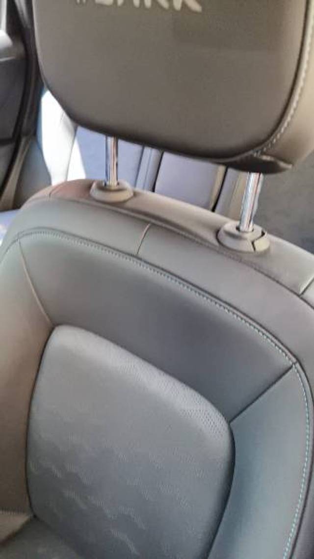 https://images10.gaadi.com/usedgaadi-sellcar/UsedCar/e56e82e3a/cba7d28a-287f-42e4-83bf-1e7e7a905254.jpeg?imwidth=6401
