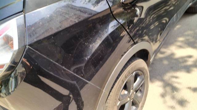 https://images10.gaadi.com/usedgaadi-sellcar/UsedCar/e56e82e3a/dc06ec52-5c89-4185-8a46-32fb07dc241c.jpeg?imwidth=6402