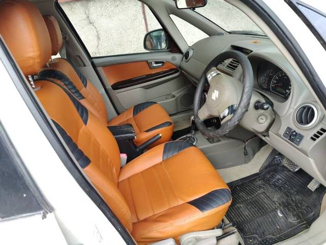 https://images10.gaadi.com/usedgaadi-sellcar/UsedCar/e56e8e92a/1a0f7f43-84a1-4f93-8b9b-f023205d8173.jpg?imwidth=6400