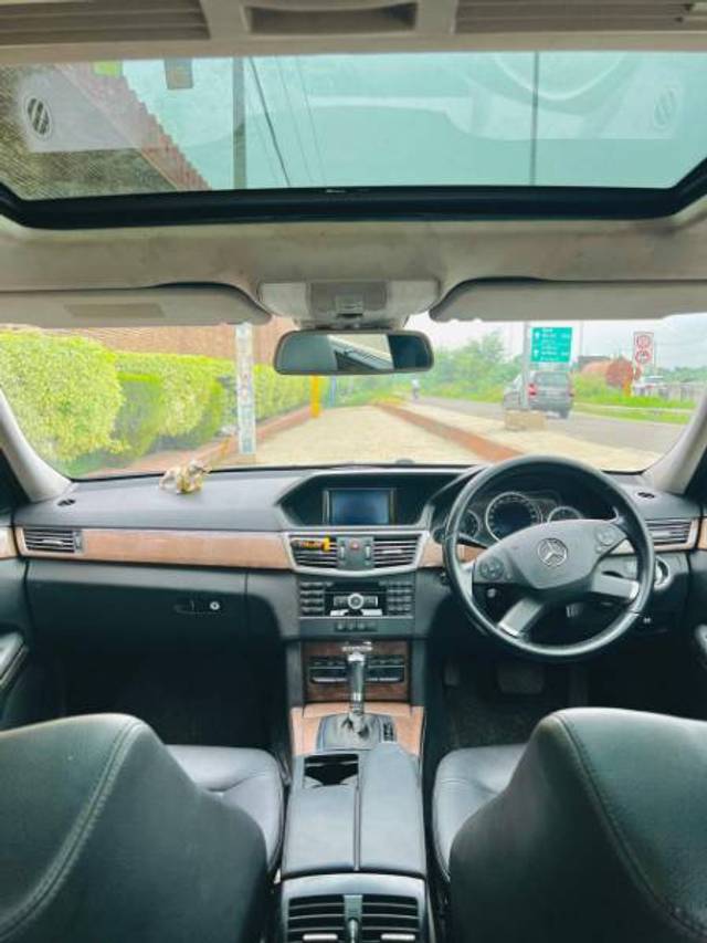 https://images10.gaadi.com/usedgaadi-sellcar/UsedCar/e56ec220a/2cb5ee30-f582-4da2-99c2-80a064ee73e6.jpg?imwidth=6401
