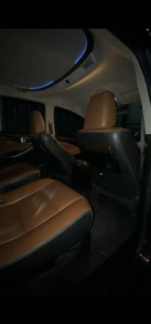 https://images10.gaadi.com/usedgaadi-sellcar/UsedCar/e56ed09ea/35792e42-8051-4f69-aa89-78dd1d75fbb6.jpg?imwidth=6401