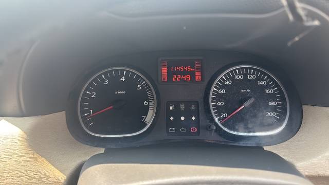 https://images10.gaadi.com/usedgaadi-sellcar/UsedCar/e56ed366a/e8c1c068-a710-4336-8628-5c9ba8f0feb5.jpeg?imwidth=6402