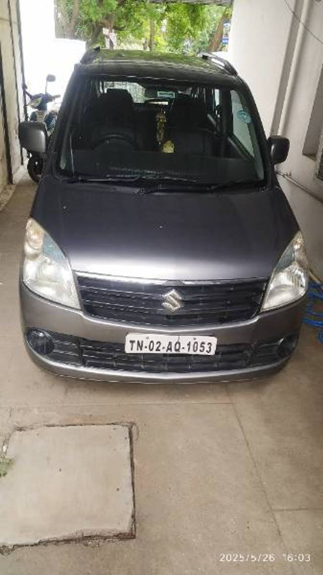 https://images10.gaadi.com/usedgaadi-sellcar/UsedCar/e56edb8ca/96565521-2644-4e1b-bca7-39c6320ed2df.jpg?imwidth=6401