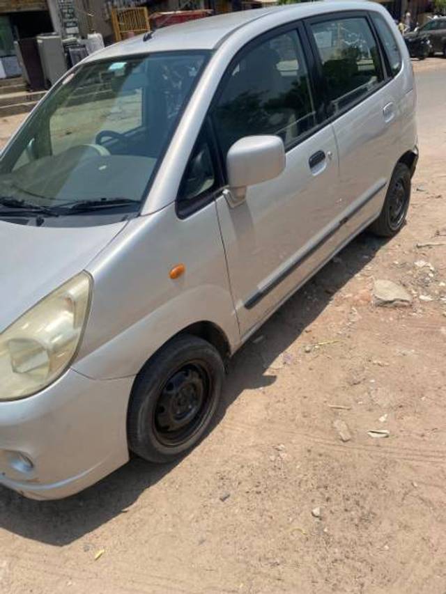 https://images10.gaadi.com/usedgaadi-sellcar/UsedCar/e56efde5a/8df3886e-6790-41e2-b663-1de16ed8f68e.jpg?imwidth=6400