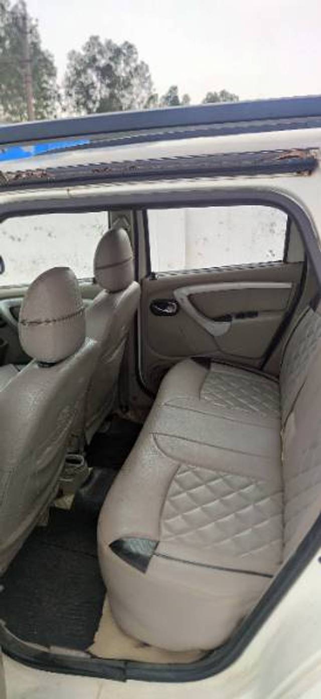 https://images10.gaadi.com/usedgaadi-sellcar/UsedCar/e56f8f27a/8d883a30-b0ee-4381-9250-b3a1dc13958a.jpg?imwidth=6402