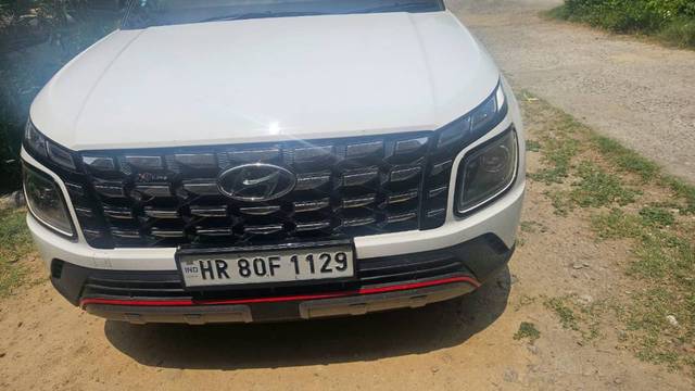 https://images10.gaadi.com/usedgaadi-sellcar/UsedCar/e56f9b9ca/125d3ab1-762c-4ca5-8f54-f18b405b8b85.jpg?imwidth=6400