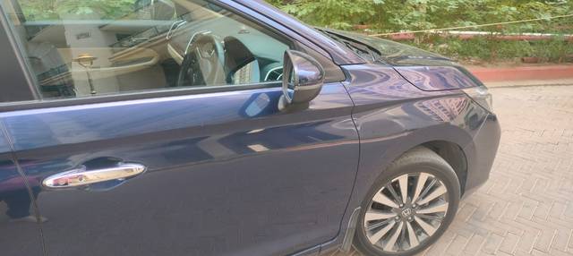 https://images10.gaadi.com/usedgaadi-sellcar/UsedCar/e56fba13a/6c838afc-28c0-4ac3-b20f-f468cbfc4d05.jpeg?imwidth=6401