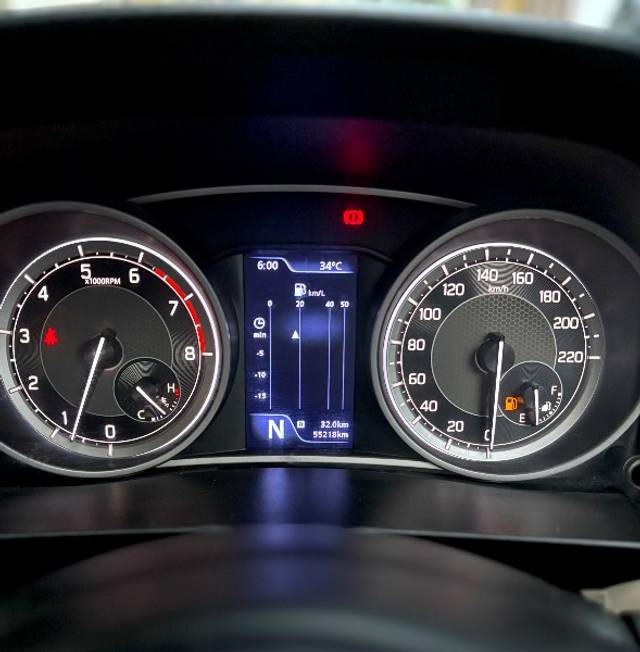 https://images10.gaadi.com/usedgaadi-sellcar/UsedCar/e56fbc5ba/66f8dc05-4e25-4435-be9d-82f6a18596e0.jpeg?imwidth=6402