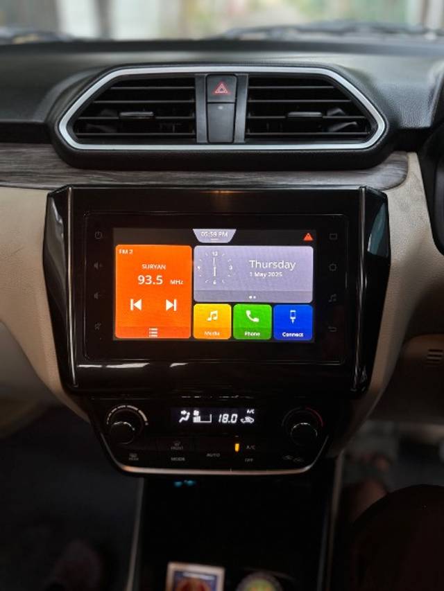 https://images10.gaadi.com/usedgaadi-sellcar/UsedCar/e56fbc5ba/6feae10f-34bf-46df-b933-80832c773a2b.jpeg?imwidth=6401