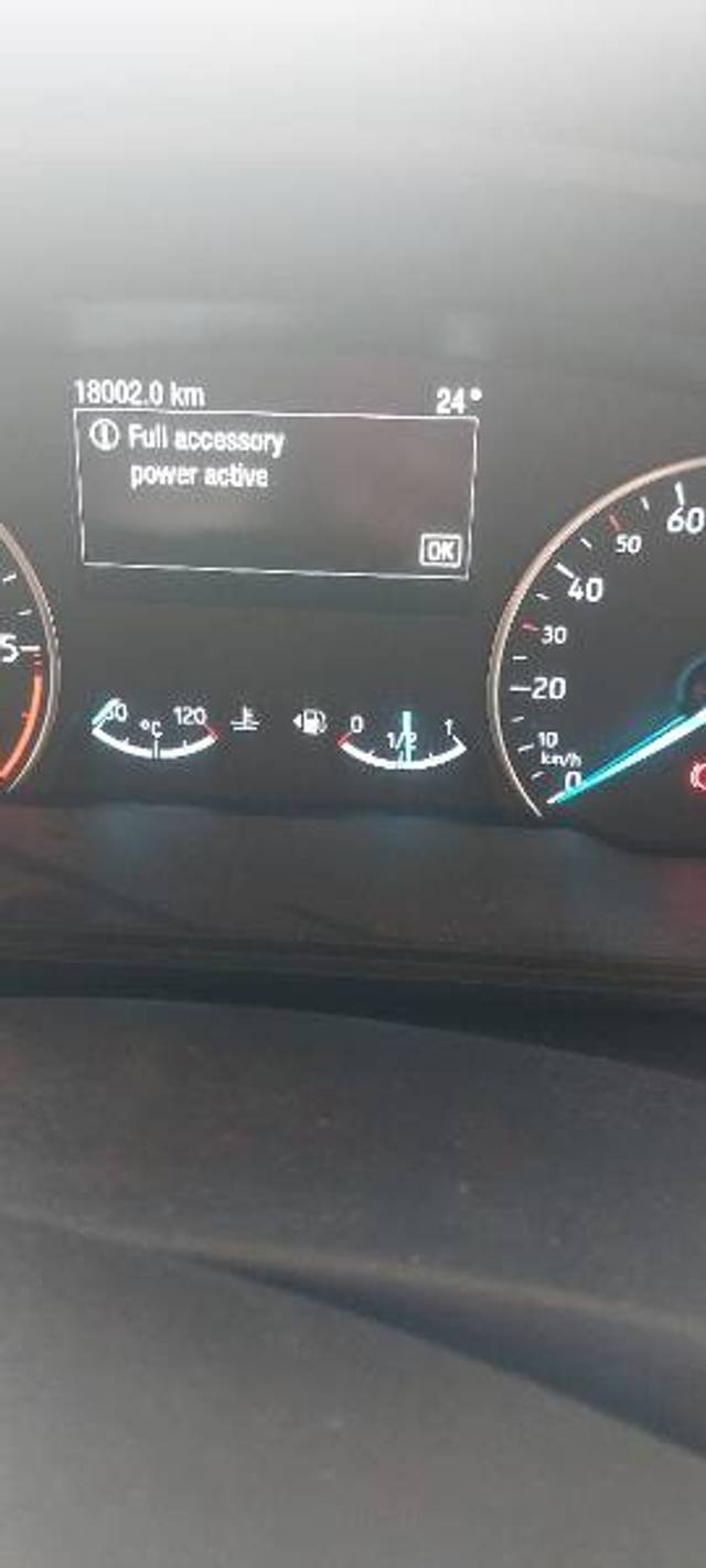https://images10.gaadi.com/usedgaadi-sellcar/UsedCar/e56fcdc5a/c42d8f4b-32bf-46c2-9f4e-6fe7222929db.jpg?imwidth=6402