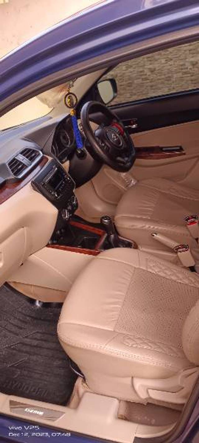 https://images10.gaadi.com/usedgaadi-sellcar/UsedCar/e56ffa9aa/79c0070a-875d-4028-bab2-58527a2899fe.jpg?imwidth=6402