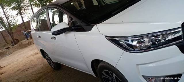 https://images10.gaadi.com/usedgaadi-sellcar/UsedCar/e56ffd16a/70d8b7d1-91ff-4f4a-a694-84609b485055.jpg?imwidth=6401